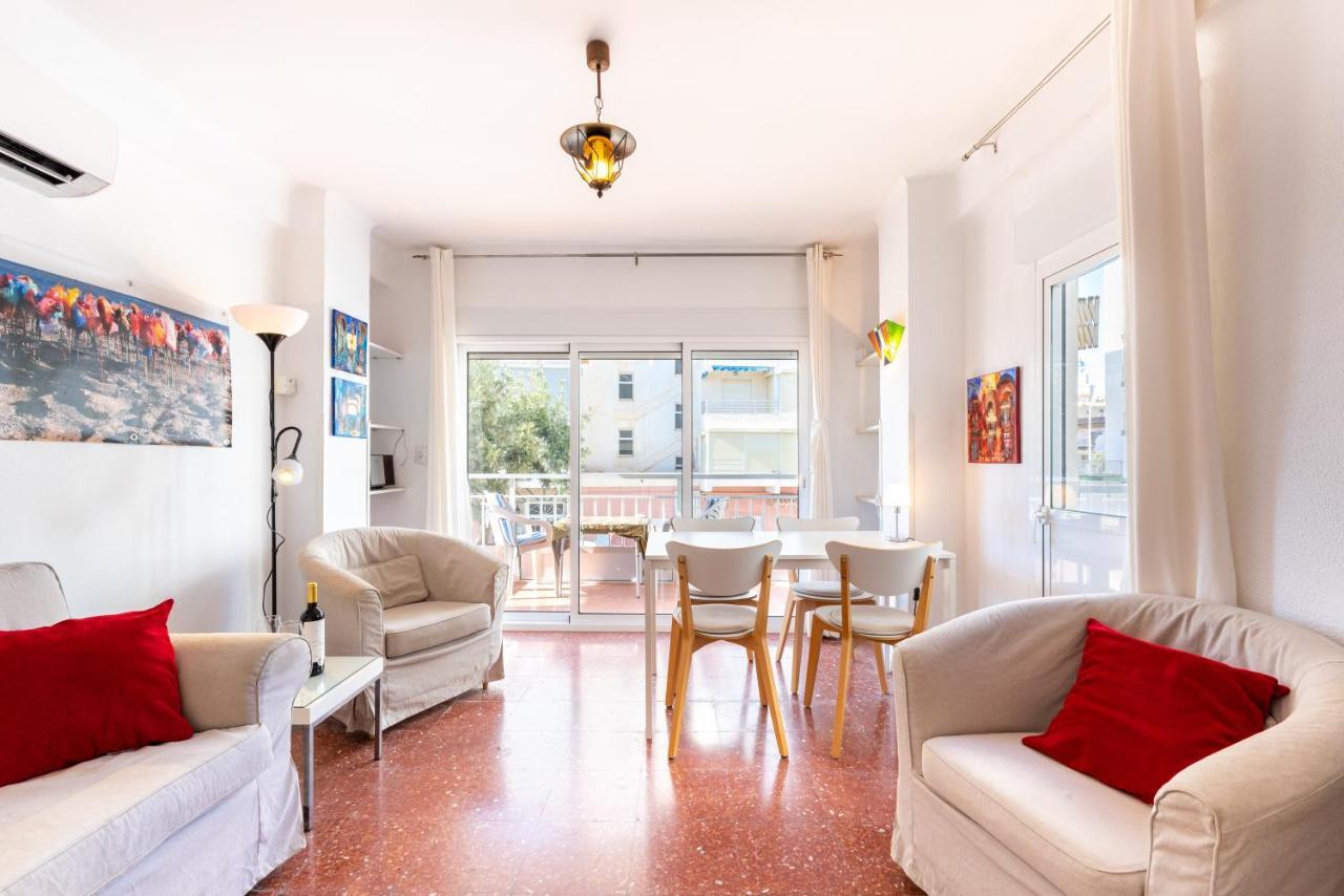 Seafront Apartment Torre Del Mar Exterior photo