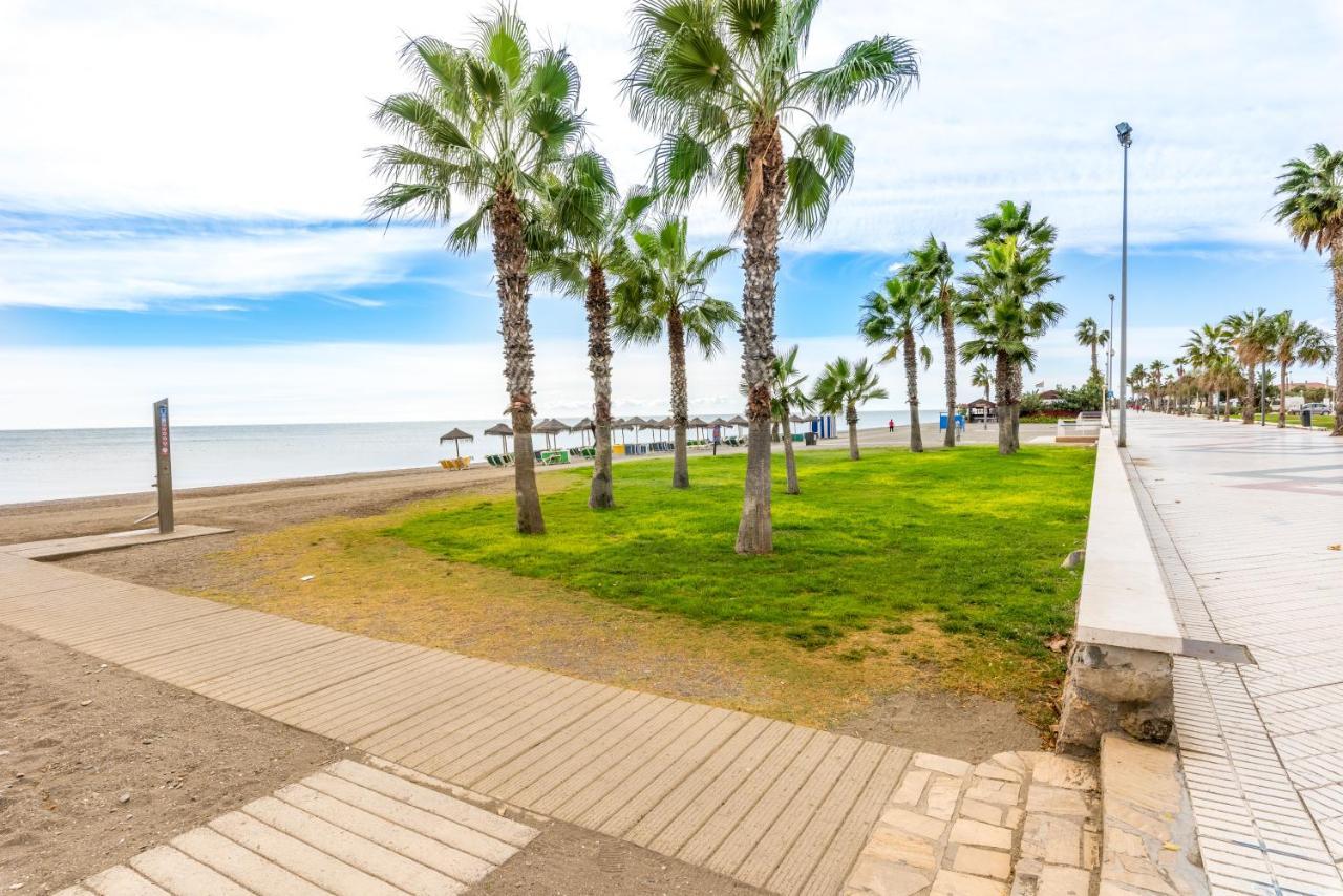 Seafront Apartment Torre Del Mar Exterior photo